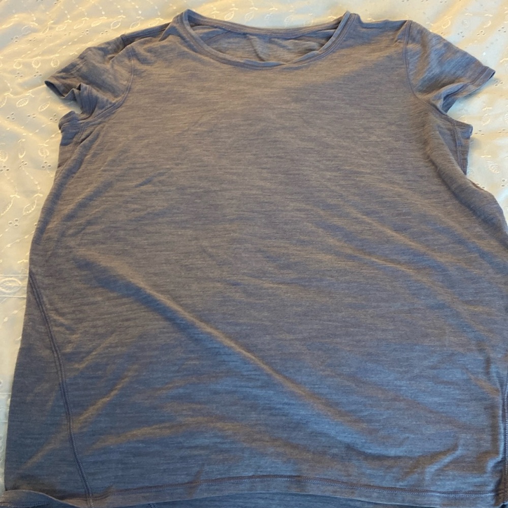 Lululemon tshirt purple, size 8
